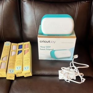 Cricut Joy machine like new